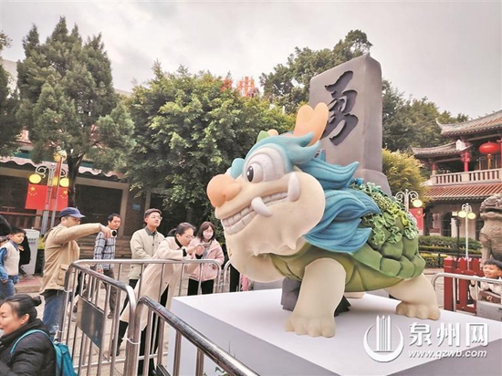 第二条龙来了！“赑屃”驮碑亮相威远楼