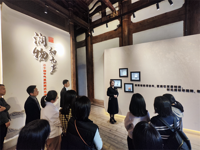 省文旅厅赴三坊七巷开展主题党日活动