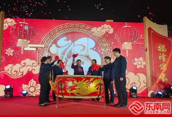 庆元宵节 5000多条灯谜亮相漳州古城