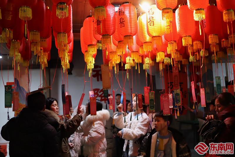 南平建瓯：古街闹元宵 文化韵味浓