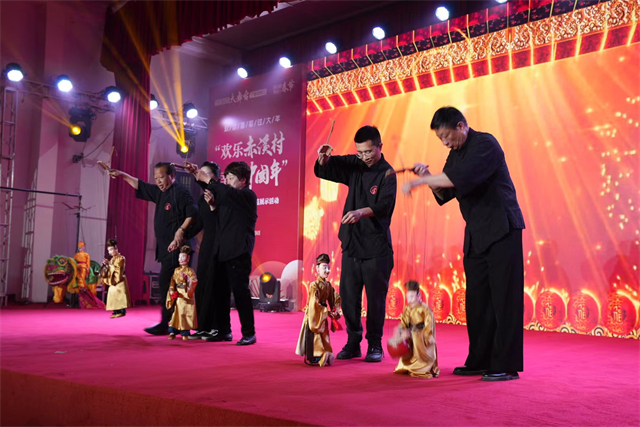 2024年全国春节“村晚”示范展示活动在宁德赤溪村顺利举办