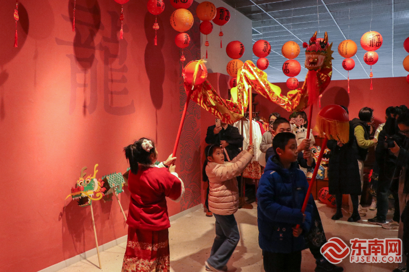 宁德：龙年逛龙文化展 感受传统文化魅力