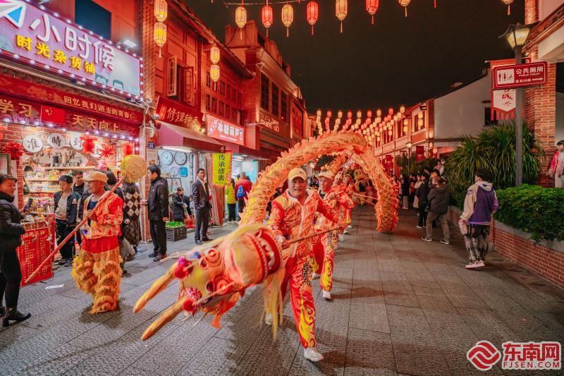 漳州古城上演漳台民俗巡游 尽显闽南“年味”