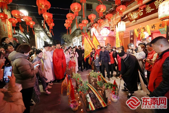 泉州鲤城：“坊间夜肆”系列活动在通政巷启动