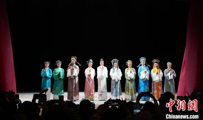 福建芳华越剧院经典剧目《玉蜻蜓》赴浙江温岭展演