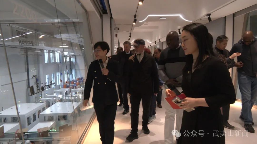 “外交官看中国福建行”活动走进武夷山