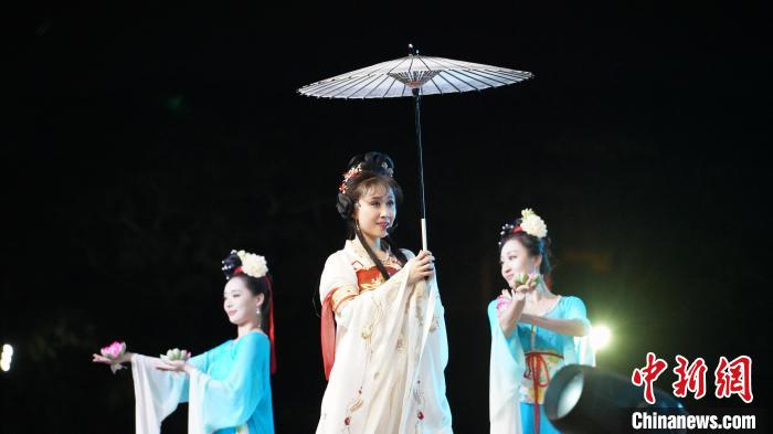 传统闽剧新演绎 沉浸式改良“引流”年轻戏迷
