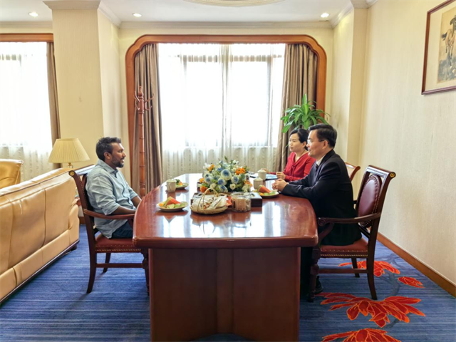 林向东厅长会见马尔代夫旅游部纳兹姆国务部长