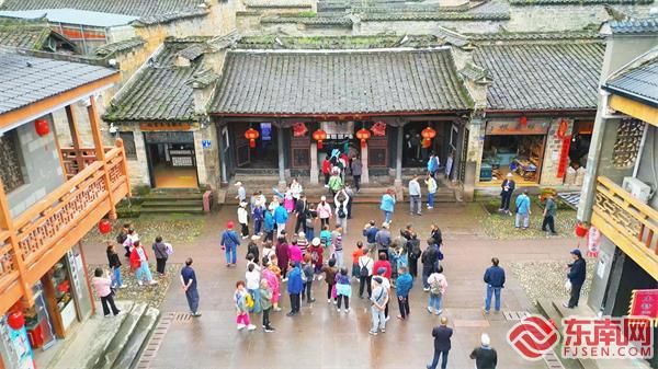 三明泰宁：“五一”假期掀起旅游热潮