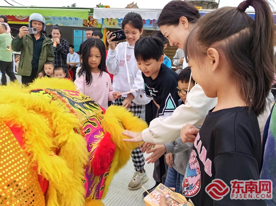 泉州台商区台湾青年夜市开市 原汁原味台湾美食亮相