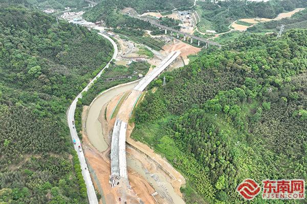 龙岩新罗：交旅融合 打造美好风光“直通车”