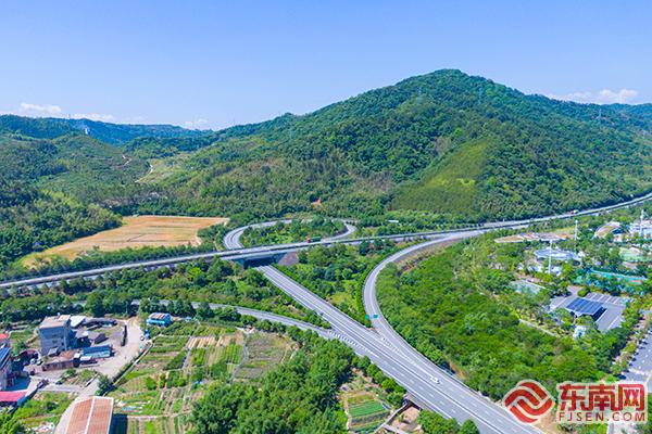 龙岩新罗：交旅融合 打造美好风光“直通车”