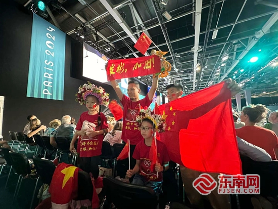 泉州簪花惊艳巴黎赛场