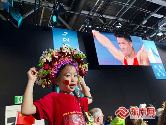 泉州簪花惊艳巴黎赛场