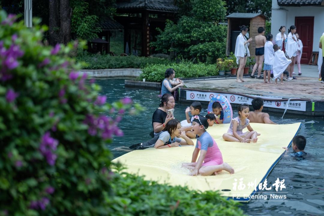 天凉水暖老福州争泡“头汤” 新温泉酒店外地游客占六成