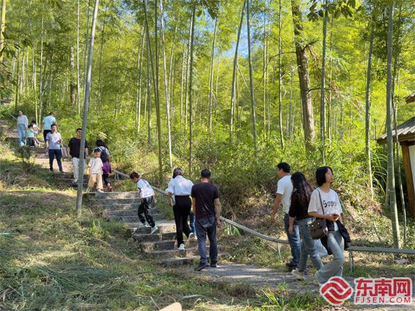 三明泰宁：国庆乡村游受热捧