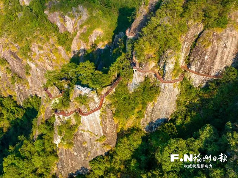 福州永泰芹草村：村民变“股民” 风景变“钱景”