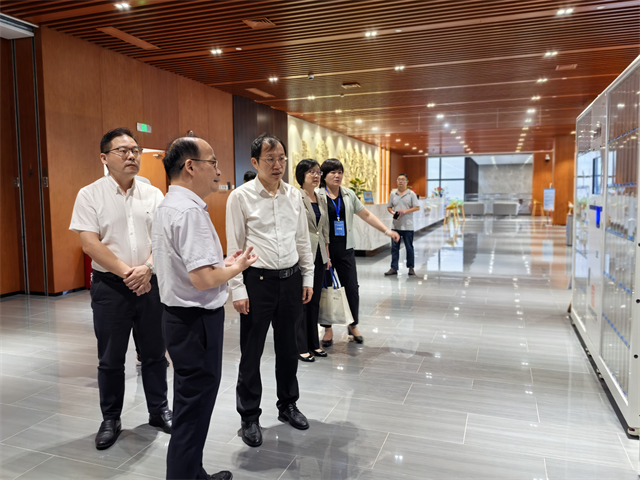 省文旅厅领导调研2024年公共文化场馆错时延时开放为民办实事工作
