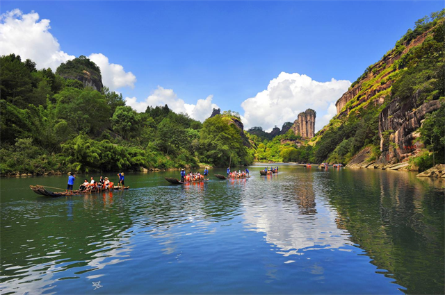 “丝路梦享号”旅游列车将开进福建武夷山