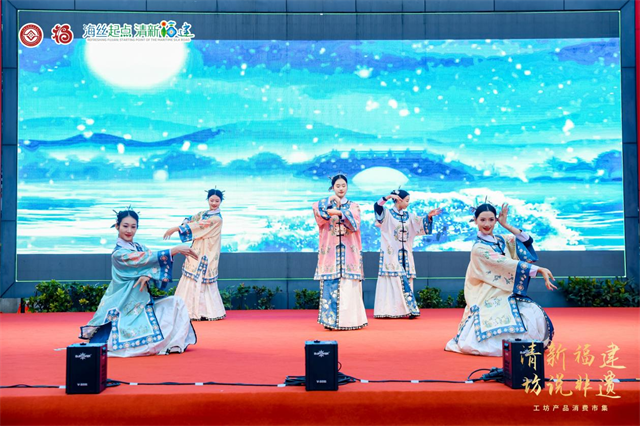 太火爆！空降福州东街口！现场视频刷爆朋友圈！
