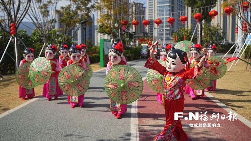【网络中国节·春节】洞江湖畔非遗迎春 古韵新风共绘盛景