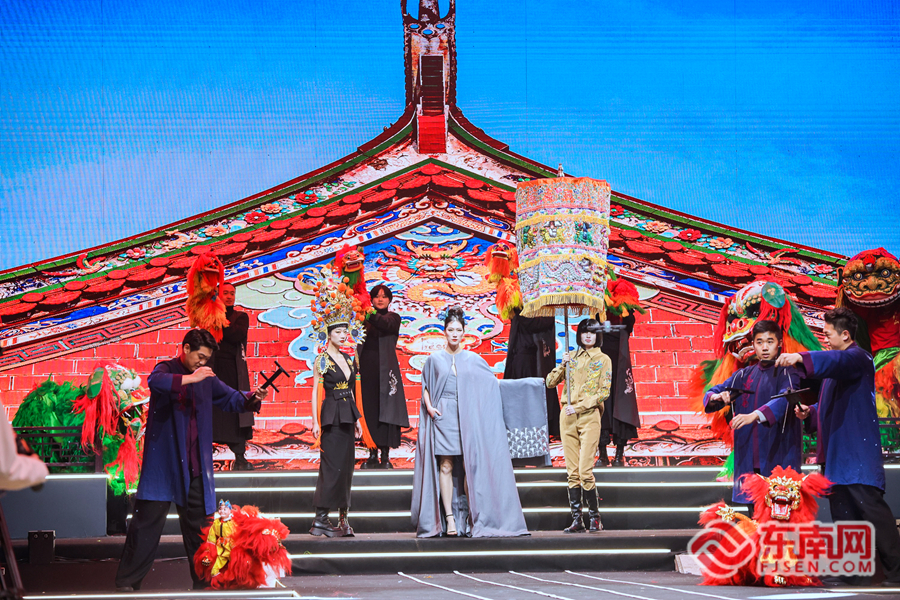 世遗泉州非遗时尚秀：重现宋元辉煌，点亮新春佳节