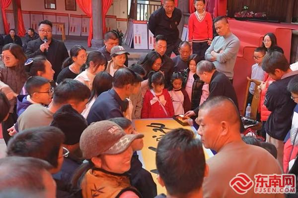 新春走基层丨龙岩武平：百家大院吸引八方游客慕名前来