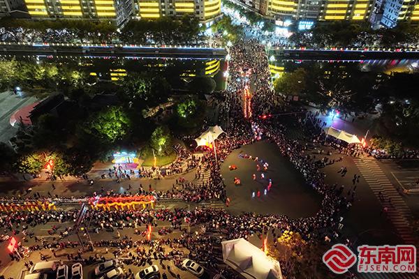 新春走基层丨龙岩武平：非遗百灯庆新春 客家年味正浓时