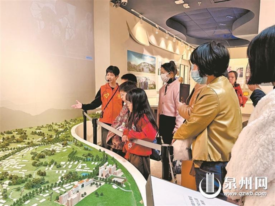 博物馆里过大年 感受新春别样“红”