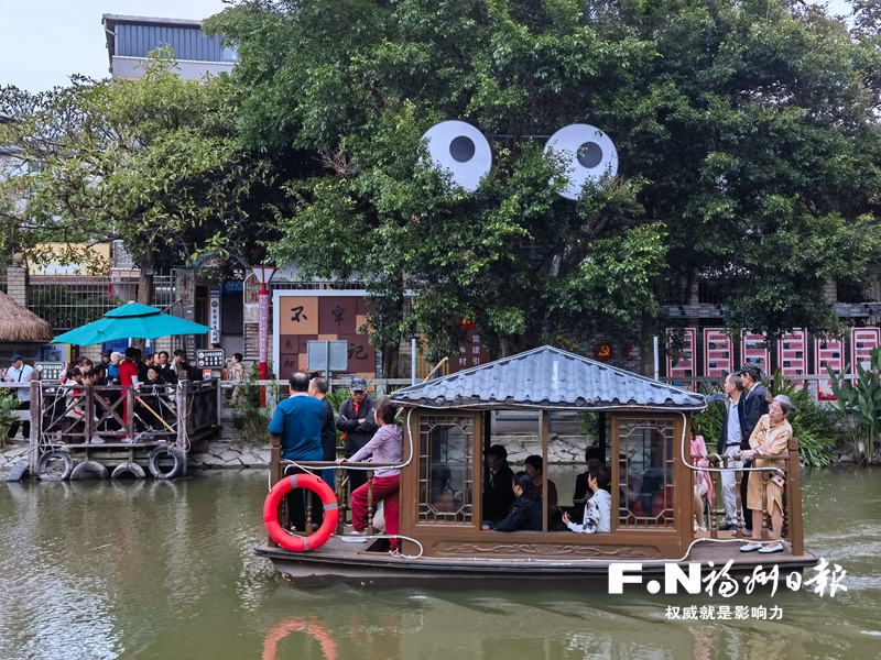 银发一族爱旅游 文旅行业忙接招