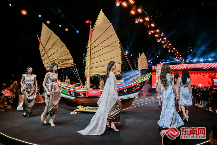 世遗泉州非遗时尚秀：重现宋元辉煌，点亮新春佳节