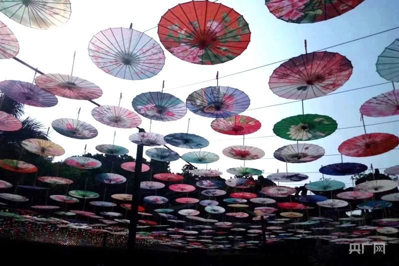 知否·非遗｜油纸经纬间的光阴密语