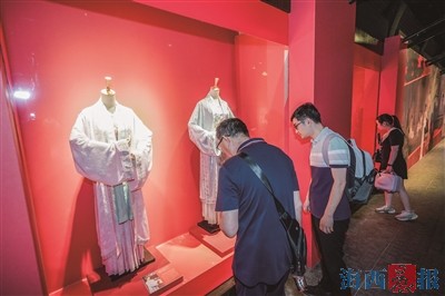 “国家宝藏”特展在厦门启幕 免费展览至8月31日