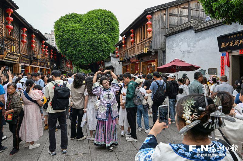 “中国旅游日”福州送出大礼包 总有一款适合你