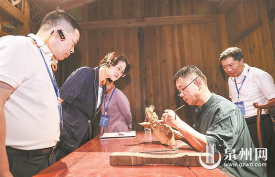 嘉宾世遗之城“鉴宝” 盛赞泉州文化遗产保护典范