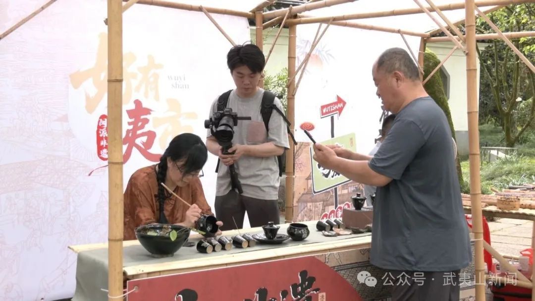 武夷山：非遗集市 游客乐享非遗文化