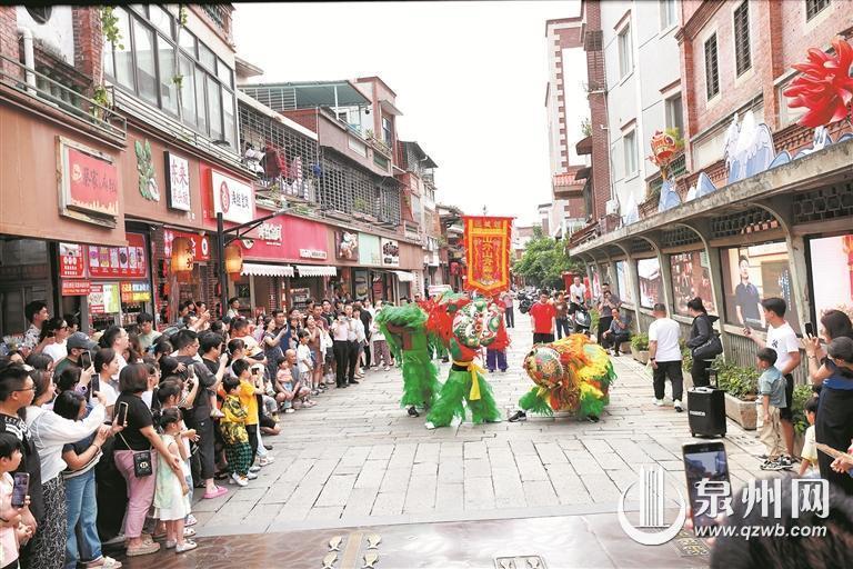 粽情端午香飘两岸 “舟”游泉州世界瞩目