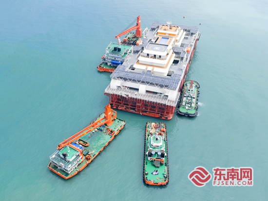 泉州首个深海养殖旅游平台安全入驻