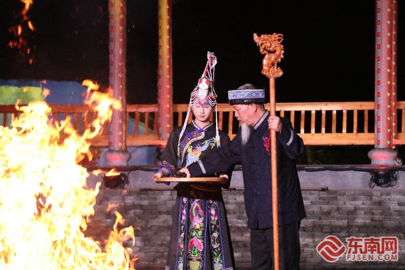 宁德屏南：畲族非遗与古村夜游引客来