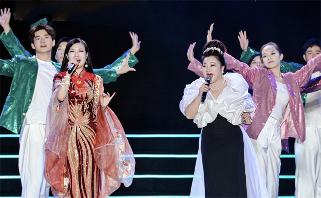 省文旅厅领导出席2025世界闽南语金曲颁奖盛典暨海峡两岸闽南语音乐大奖赛金曲奖颁奖盛典