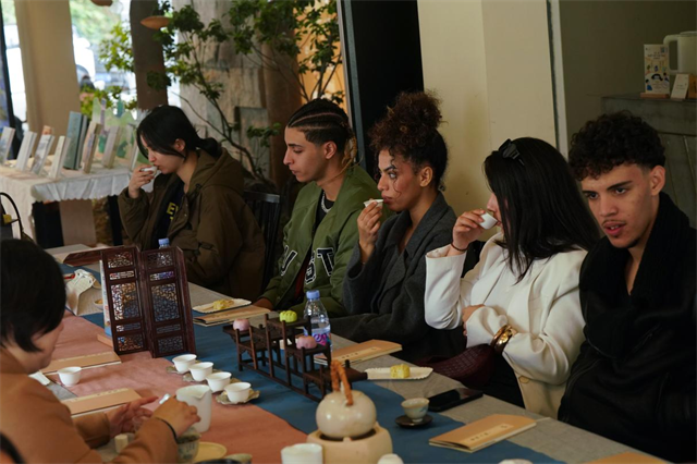 鼓岭情缘跨山海——第二场“八闽书房”公共阅读新空间“一卷阅八闽”主题宣传活动在岭里沐里山居举办