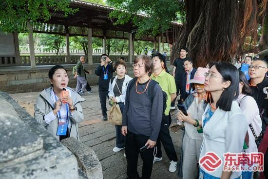 网文大咖泉州采风 邂逅“半城烟火半城仙”
