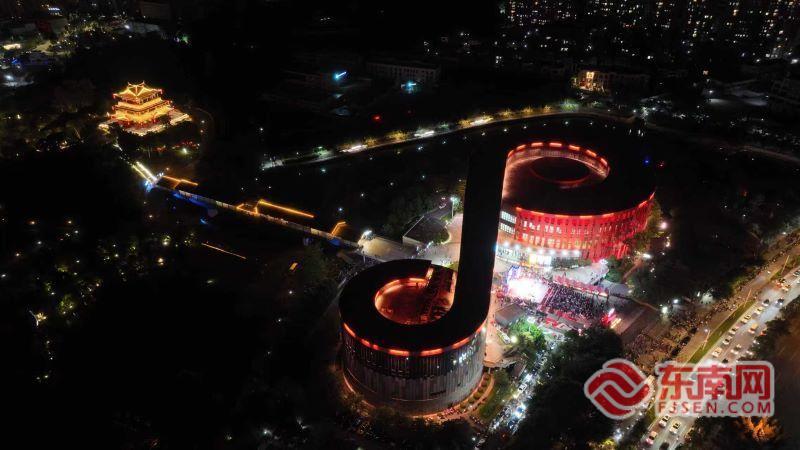 千年科举文化焕新 激活城市夜经济新引擎 莆田“状元楼上争状元”活动圆满收官