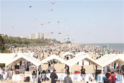 鹭岛天际舞翩跹两岸风筝一线牵 吸引众多市民游客参与