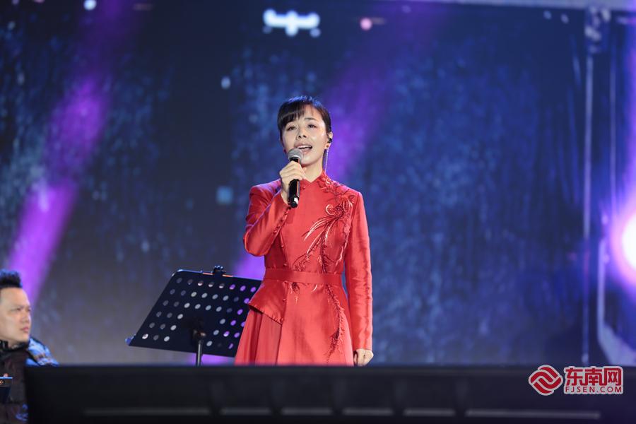 草原歌声邂逅山海风情 云飞2026跨年演唱会惠安站举行