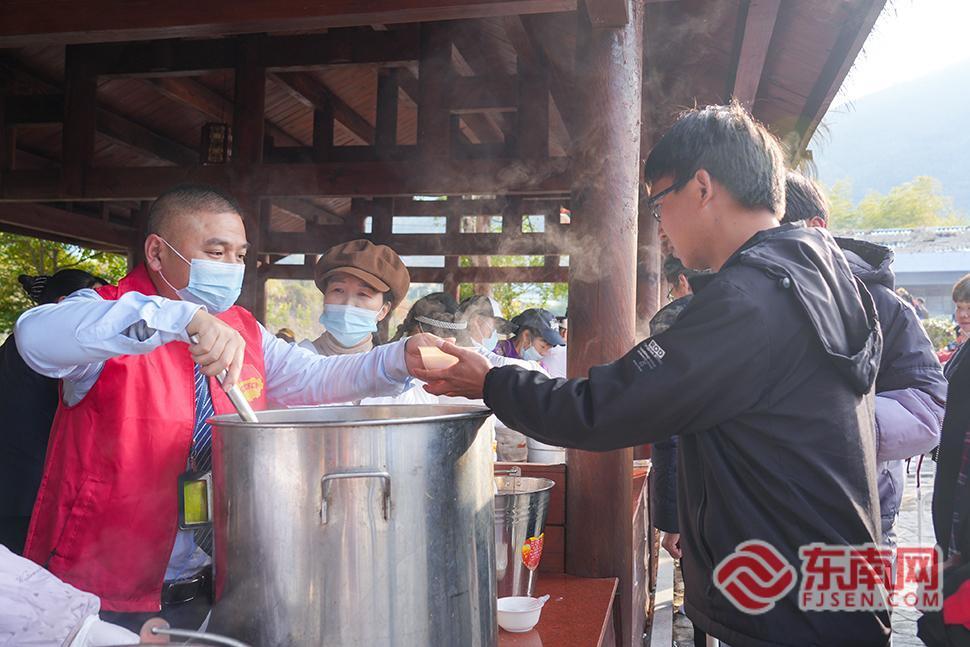 杀猪宴的“风”吹到了龙岩武平 八方来客共赴烟火之约