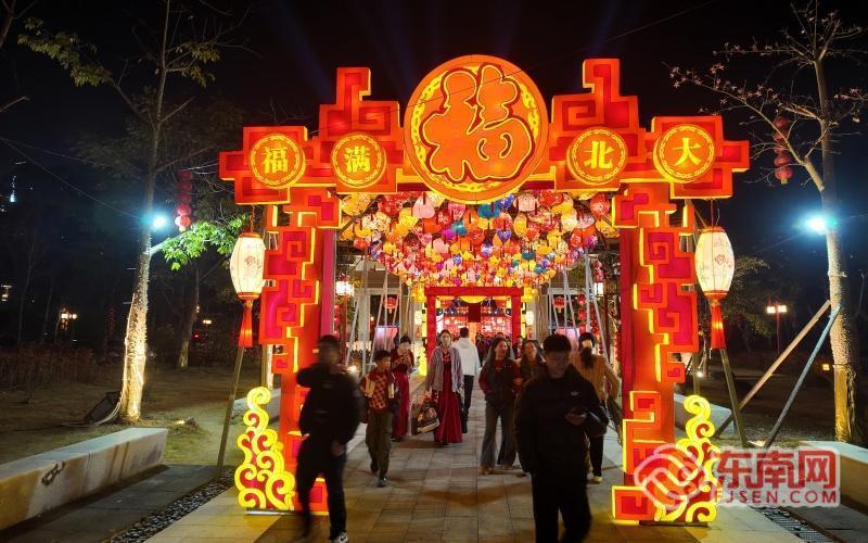 持续至3月8日 2026年莆田北大新春灯会璀璨启幕