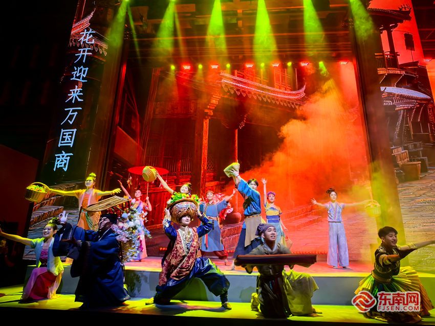 新春走基层 | 泉州首个戏剧盲盒演艺综合体“偶遇世界”开园