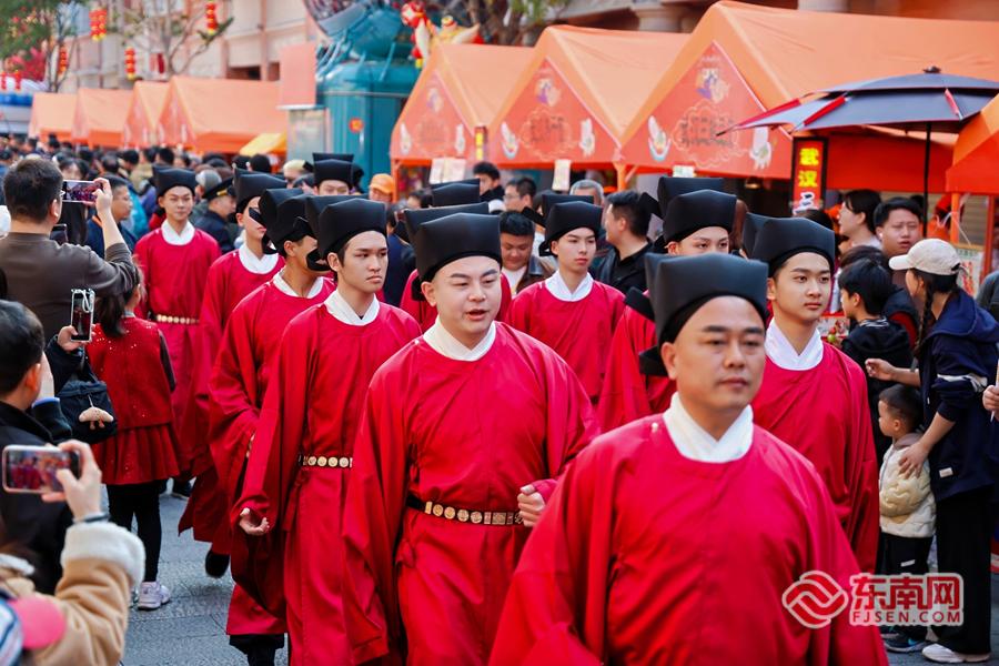 新春走基层 | 泉州正月上演“迎番货”非遗街秀 再现宋元海丝风华
