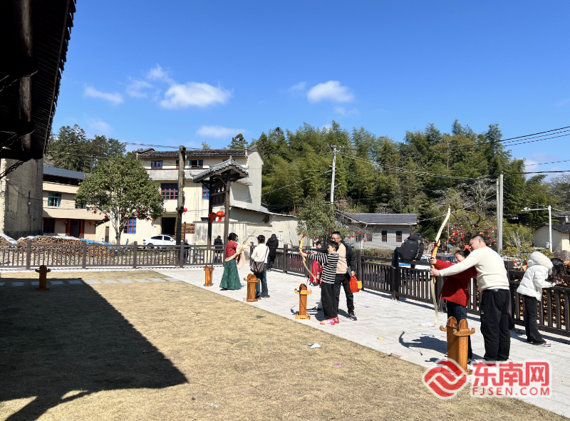 新春走基层丨屏南小梨洋：古村新意 游客“入戏”